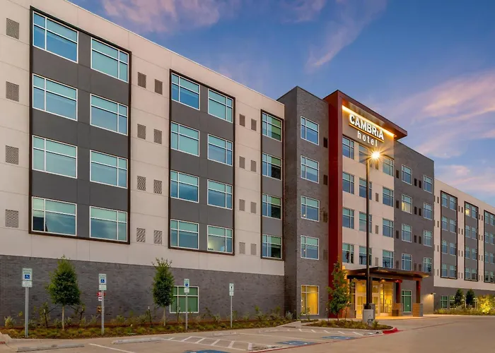 Cambria Worth - Medical Center Hotel