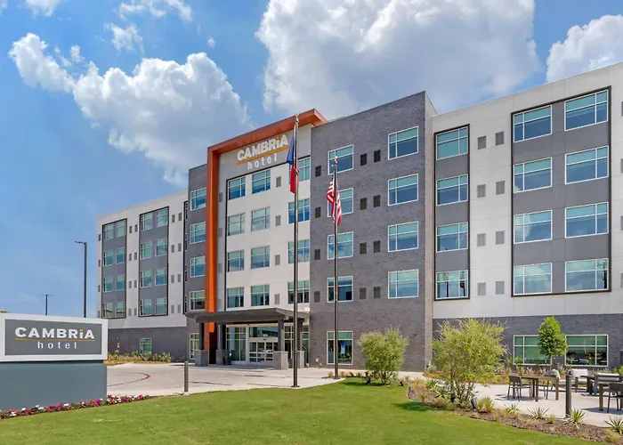 Cambria Worth - Medical Center