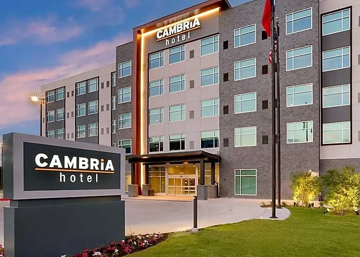 Cambria Worth - Medical Center Hotel