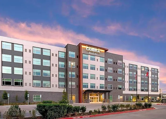Hotel Cambria Worth - Medical Center 5*
